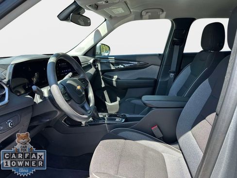 Used 2025 Chevrolet TrailBlazer LT FWD image 16