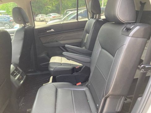 Used 2023 Volkswagen Atlas SE w/ Panoramic Sunroof Package AWD/4WD image 11