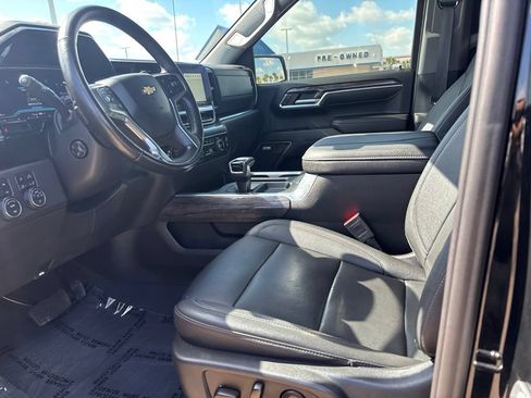 Used 2023 Chevrolet Silverado 1500 LTZ w/ LTZ Convenience Package II AWD/4WD image 18