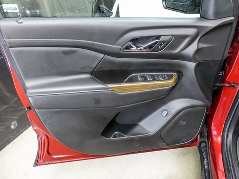 Used 2023 GMC Acadia SLE w/ Driver Convenience Package image 22