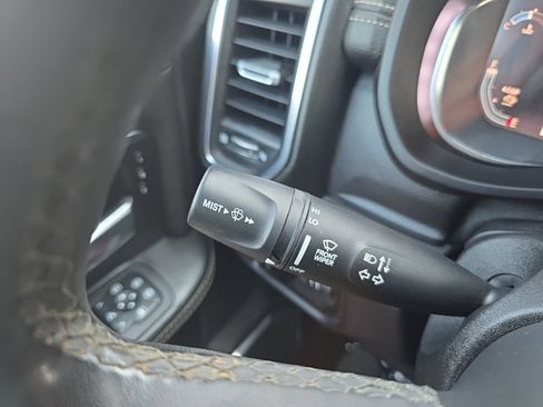 Used 2025 RAM 2500 Laramie AWD/4WD image 19
