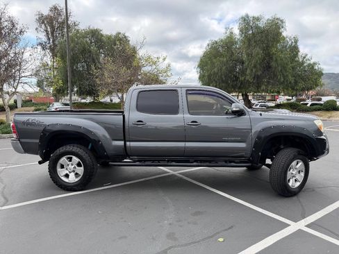Used 2012 Toyota Tacoma PreRunner image 6