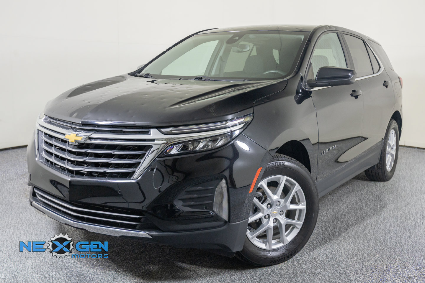 Used 2024 Chevrolet Equinox LT AWD/4WD image 11