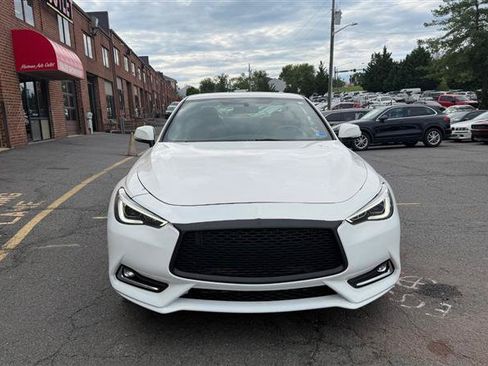 Used 2018 INFINITI Q60 2.0t w/ Moonroof Package RWD image 21