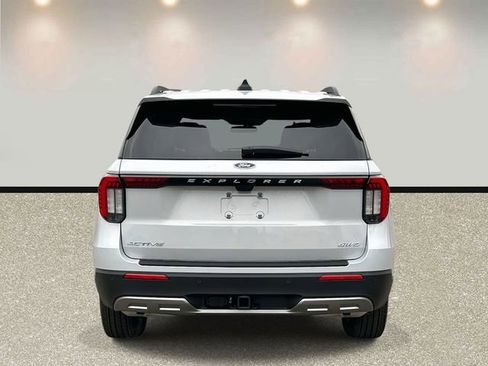 New 2026 Ford Explorer Active w/ Active Comfort Package image 6