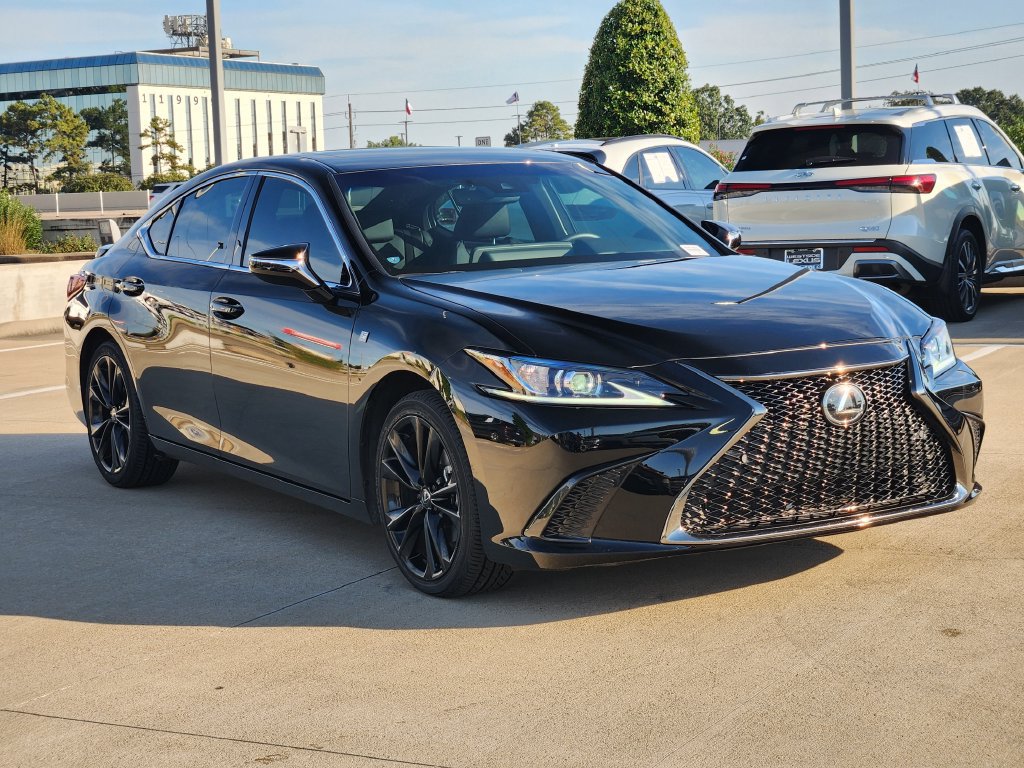 Certified 2023 Lexus ES 350 F Sport w/ Accessory Package (Z2) FWD image 3