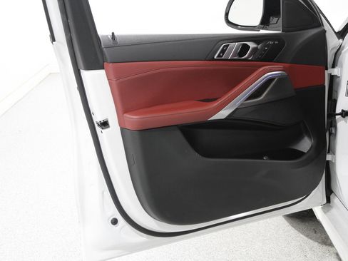 Certified 2022 BMW X6 xDrive40i w/ M Sport Package image 4