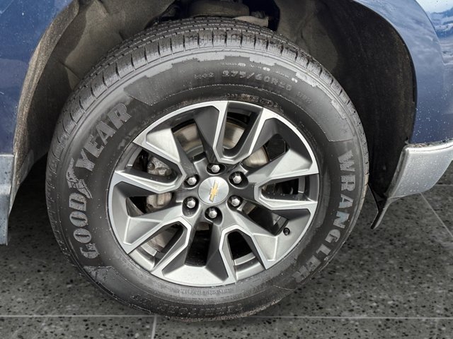 Used 2023 Chevrolet Silverado 1500 LT AWD/4WD image 9
