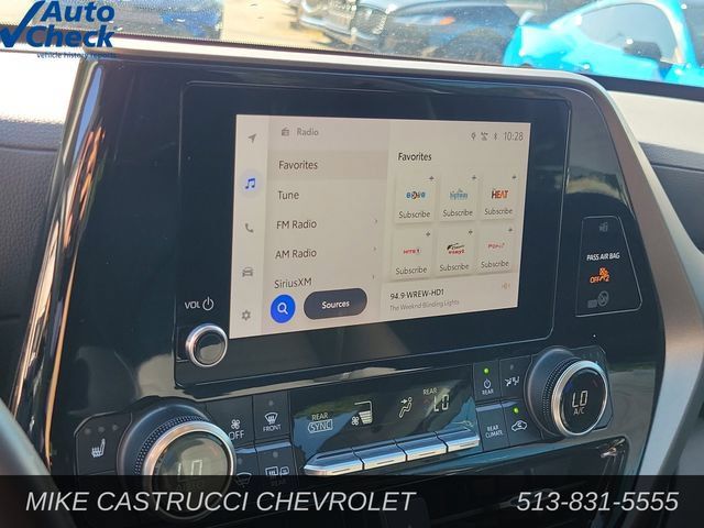 Used 2023 Toyota Highlander XLE FWD image 14