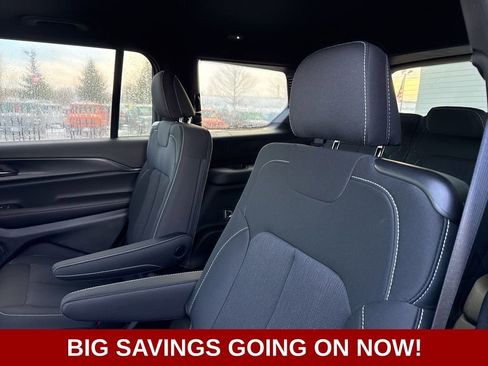 New 2025 Jeep Grand Cherokee L Laredo image 40