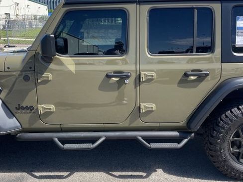 Used 2025 Jeep Wrangler Willys image 4