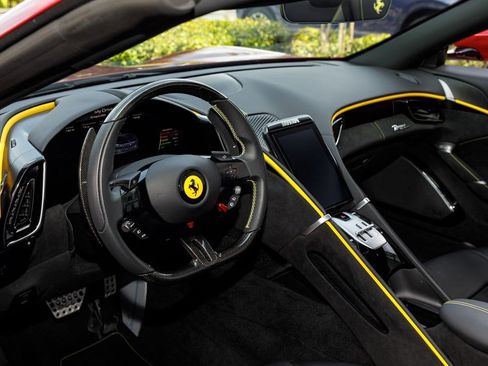 Used 2025 Ferrari Roma Spider RWD image 29