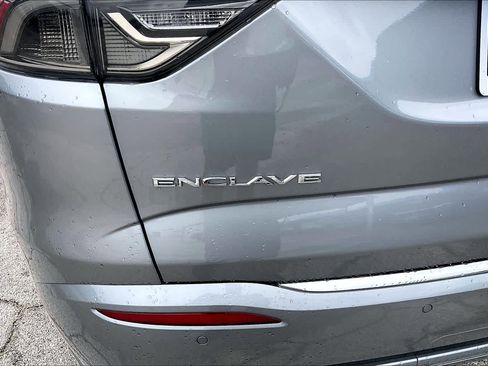 Used 2024 Buick Enclave Avenir w/ Avenir Technology Package FWD image 32