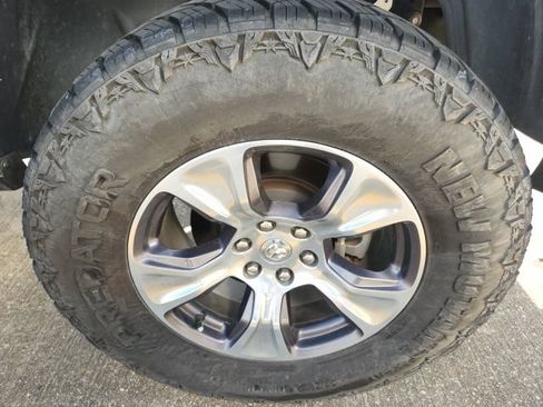 Used 2023 RAM 1500 Laramie AWD/4WD image 14