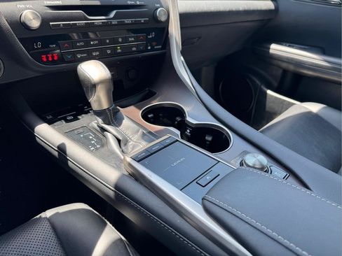 Used 2022 Lexus RX 350 FWD w/ Premium Package image 18