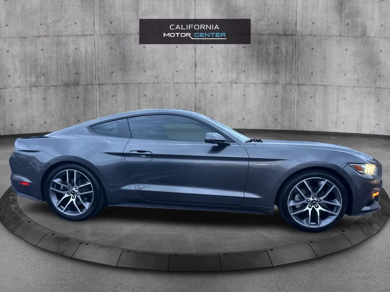 Used 2015 Ford Mustang Premium RWD image 4