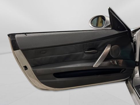 Used 2003 BMW Z4 2.5i image 15