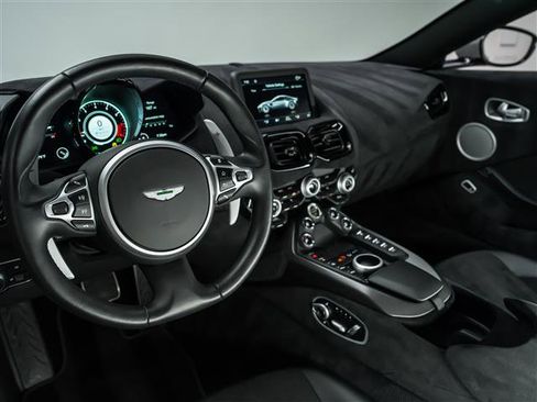 Used 2021 Aston Martin V8 Vantage Automatic image 3