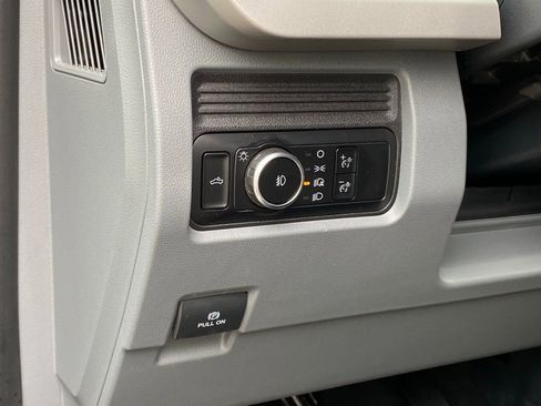 Used 2025 Ford F250 XLT image 11