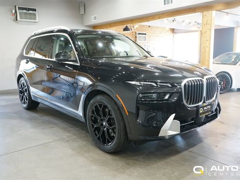 Used 2023 BMW X7 xDrive40i image 3
