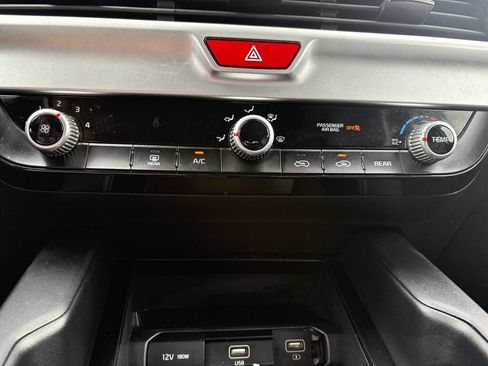 Used 2021 Kia Telluride LX FWD image 27