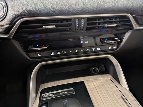 Used 2024 MAZDA CX-90 Plug-In Hybrid w/ Preferred image 44