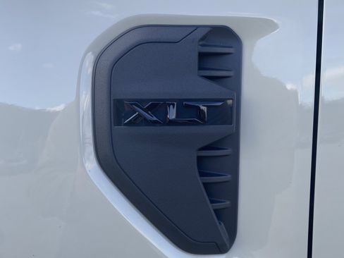 Used 2025 Ford Ranger XLT w/ FX4 Off-Road Package image 35