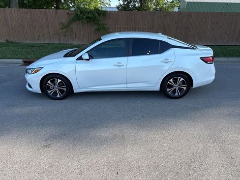 Used 2022 Nissan Sentra SV w/ Trunk Package FWD image 2
