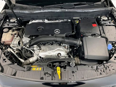 Certified 2021 Mercedes-Benz GLB 250 4MATIC image 29