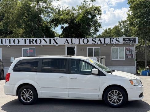 Used 2013 Dodge Grand Caravan SXT w/ UConnect Hands-Free Group FWD image 25