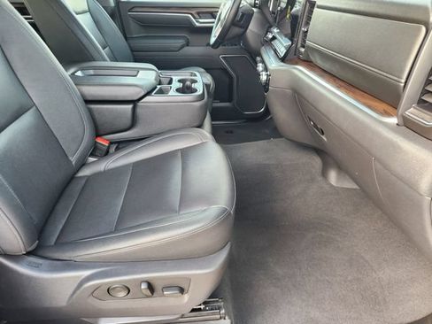 Used 2025 GMC Sierra 1500 SLT AWD/4WD image 14