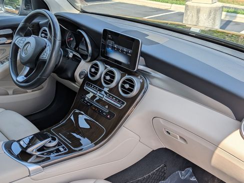 Used 2016 Mercedes-Benz GLC 300 image 33