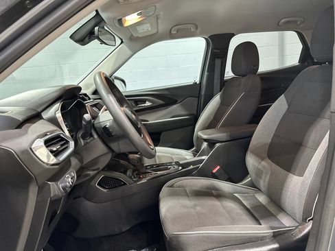 Used 2022 Chevrolet TrailBlazer LT AWD/4WD image 12