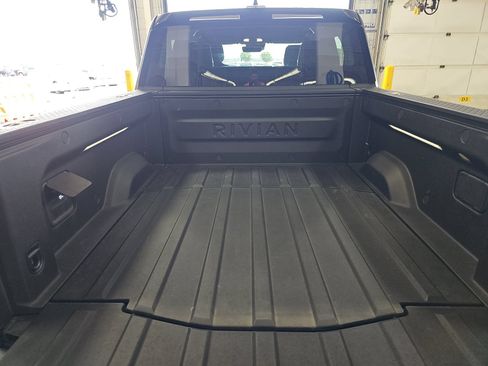 Used 2024 Rivian R1T Adventure AWD/4WD image 15