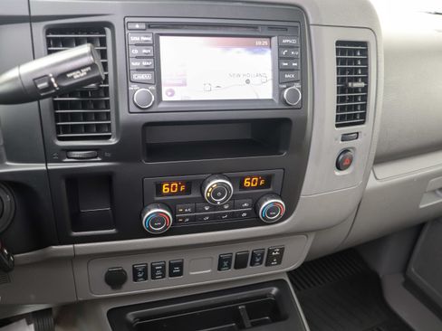 Used 2017 Nissan NV 3500 SL RWD image 18