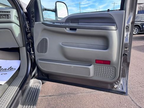 Used 2004 Ford F350 XLT image 19