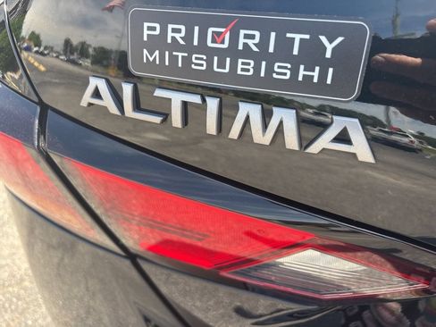 Used 2025 Nissan Altima 2.5 SV FWD image 26
