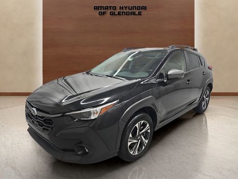 Used 2025 Subaru Crosstrek 2.0i Premium AWD/4WD image 2
