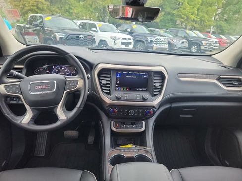 Used 2021 GMC Acadia Denali w/ Denali Technology Package FWD image 19