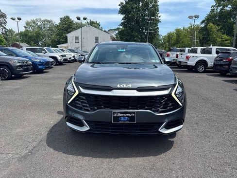 Used 2023 Kia Sportage EX FWD image 2