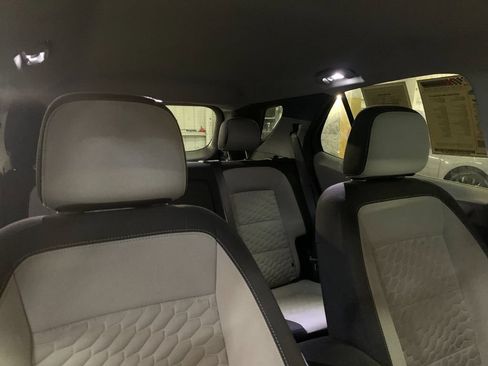 Used 2021 Chevrolet Equinox LS w/ LS Convenience Package AWD/4WD image 18