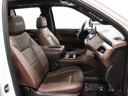 Used 2021 Chevrolet Tahoe High Country w/ Premium Package image 29