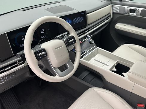 Used 2025 Hyundai Santa Fe SEL AWD/4WD image 12