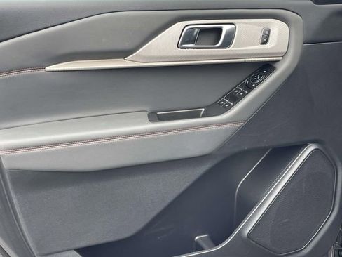 Certified 2025 Ford Explorer Active RWD image 13