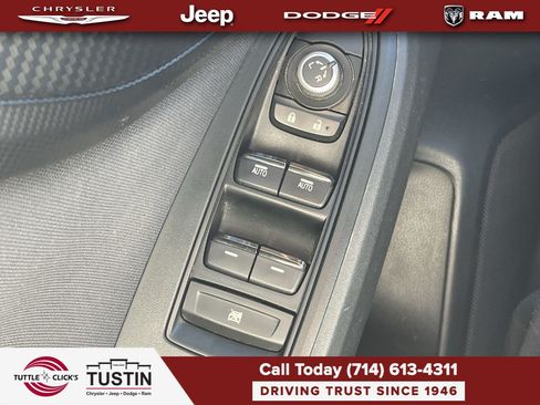 Used 2020 Subaru Crosstrek 2.0i Premium w/ Moonroof Package 1 AWD/4WD image 22