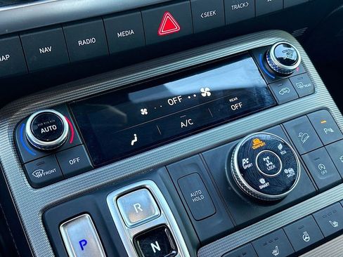 Used 2024 Hyundai Palisade Calligraphy AWD/4WD image 16