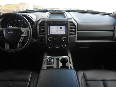 Used 2019 Ford Expedition XLT w/ Equipment Group 201A RWD image 10