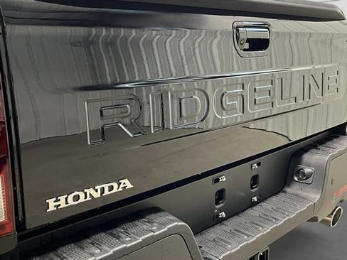 New 2026 Honda Ridgeline Black Edition image 9