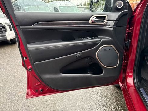 Used 2015 Jeep Grand Cherokee Overland image 17