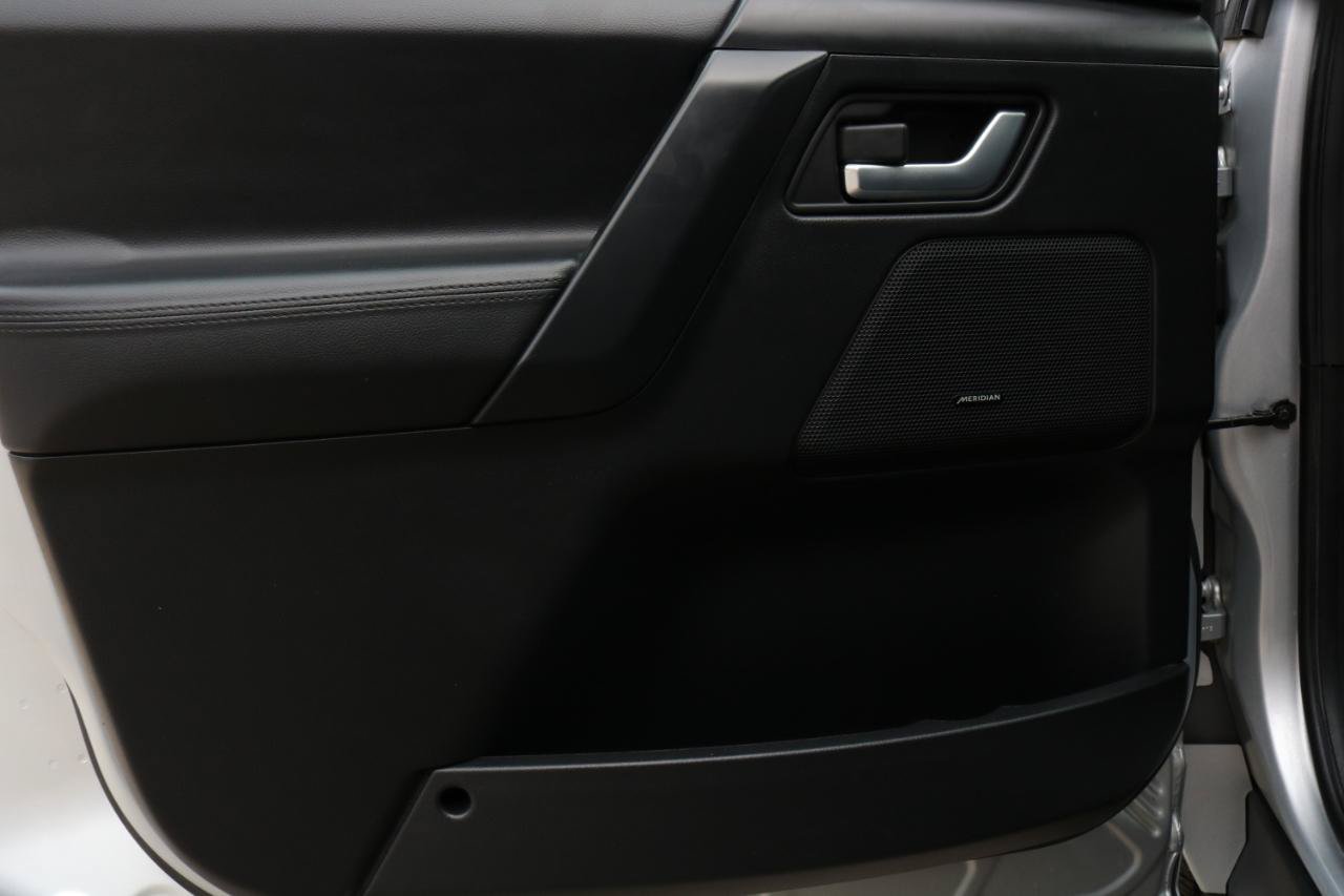 Used 2014 Land Rover LR2 AWD/4WD image 14